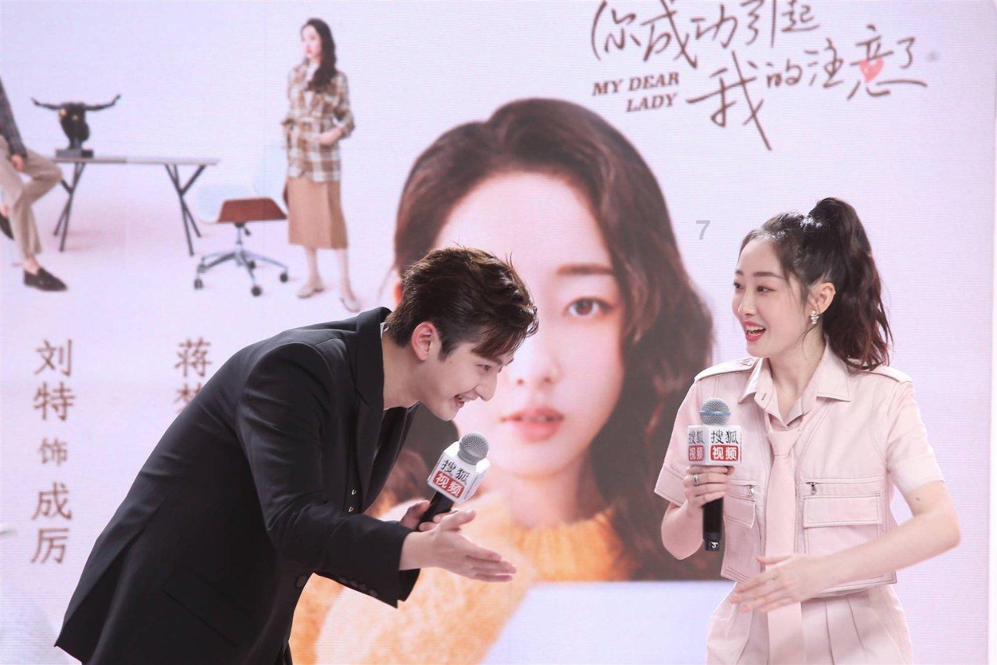 救援摄影师男孩